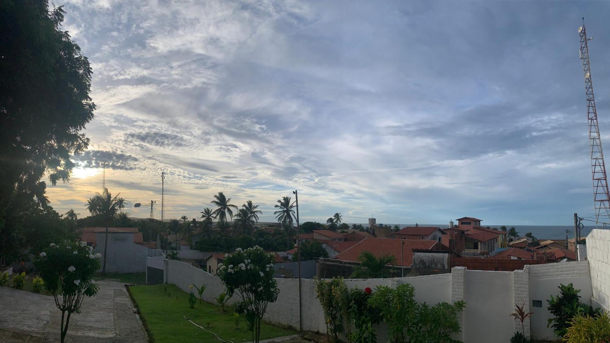 Morro Branco Suites - Hospedaria Morro Branco Beberibe Luaran gambar