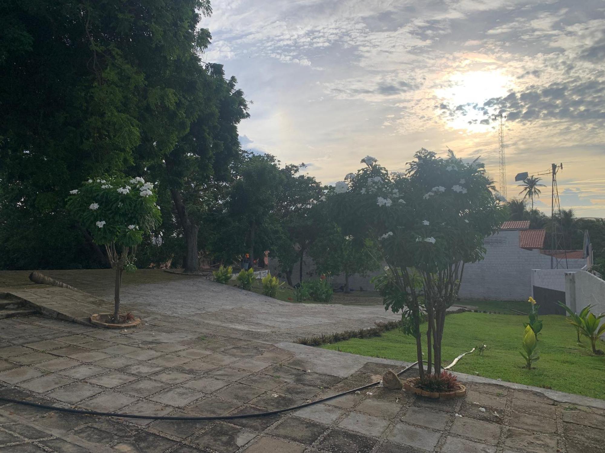 Morro Branco Suites - Hospedaria Morro Branco Beberibe Luaran gambar