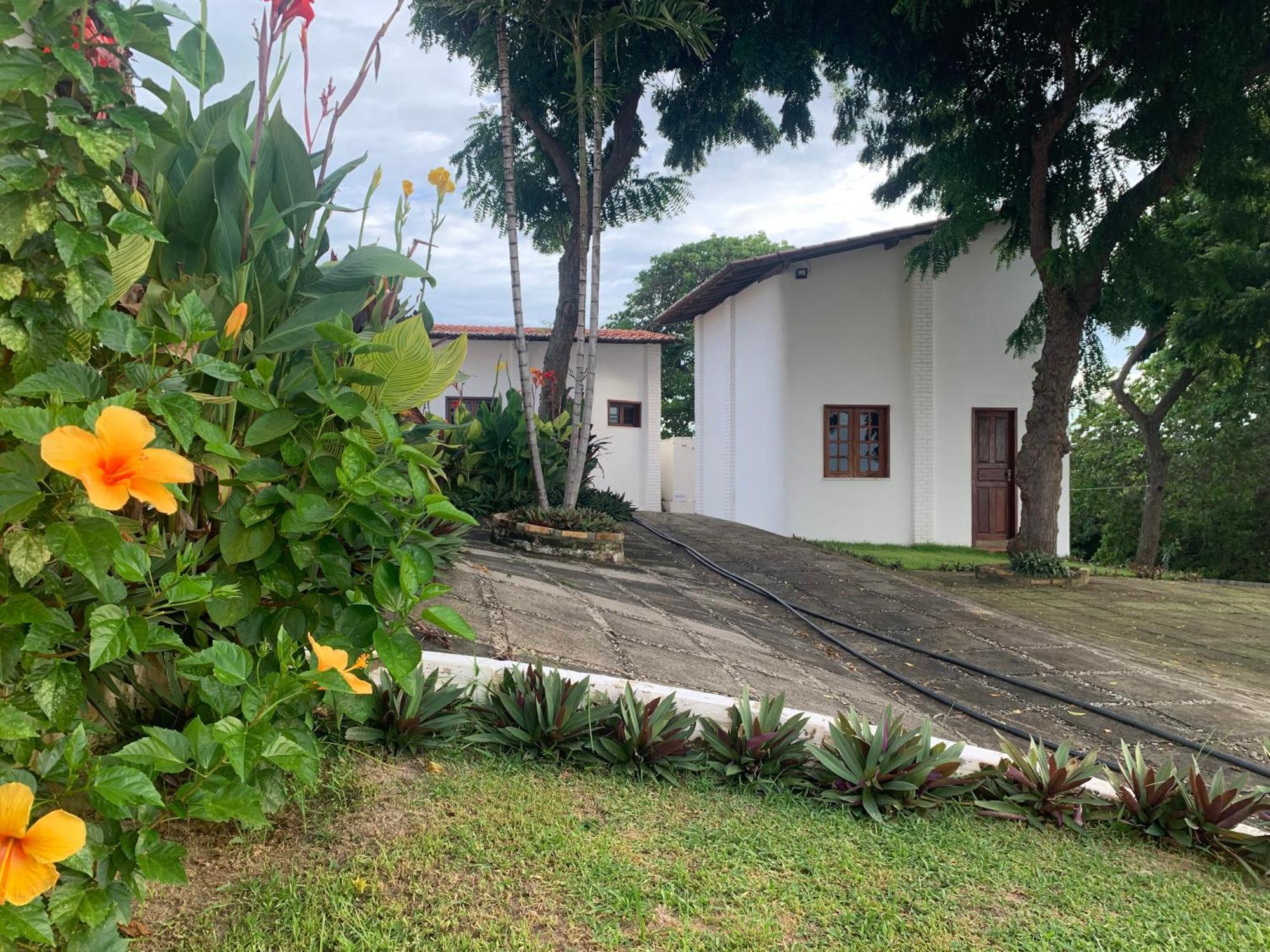 Morro Branco Suites - Hospedaria Morro Branco Beberibe Luaran gambar